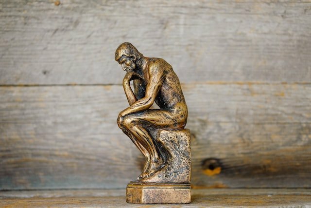 Critical Thinking Essay Writing Guide